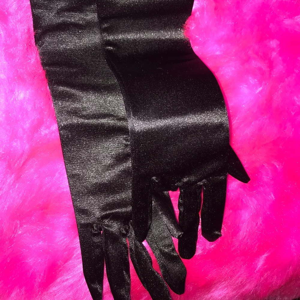 Luxury satin gloves